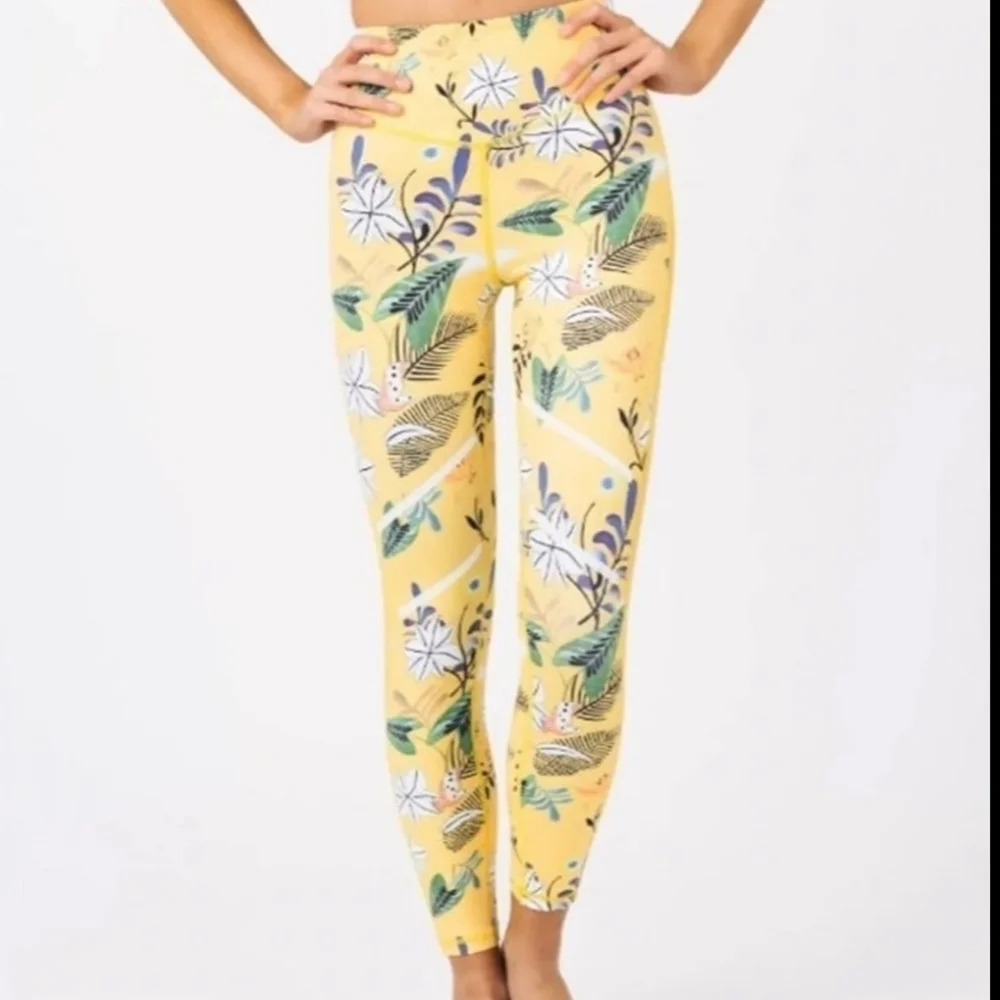 ZYIA Active Floral Reflective Light N Tight High Rise Leggings 6-8
